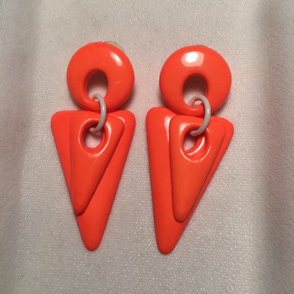 *$6.99 Discount Shipping Jewelry - Fashion Statement Earrings